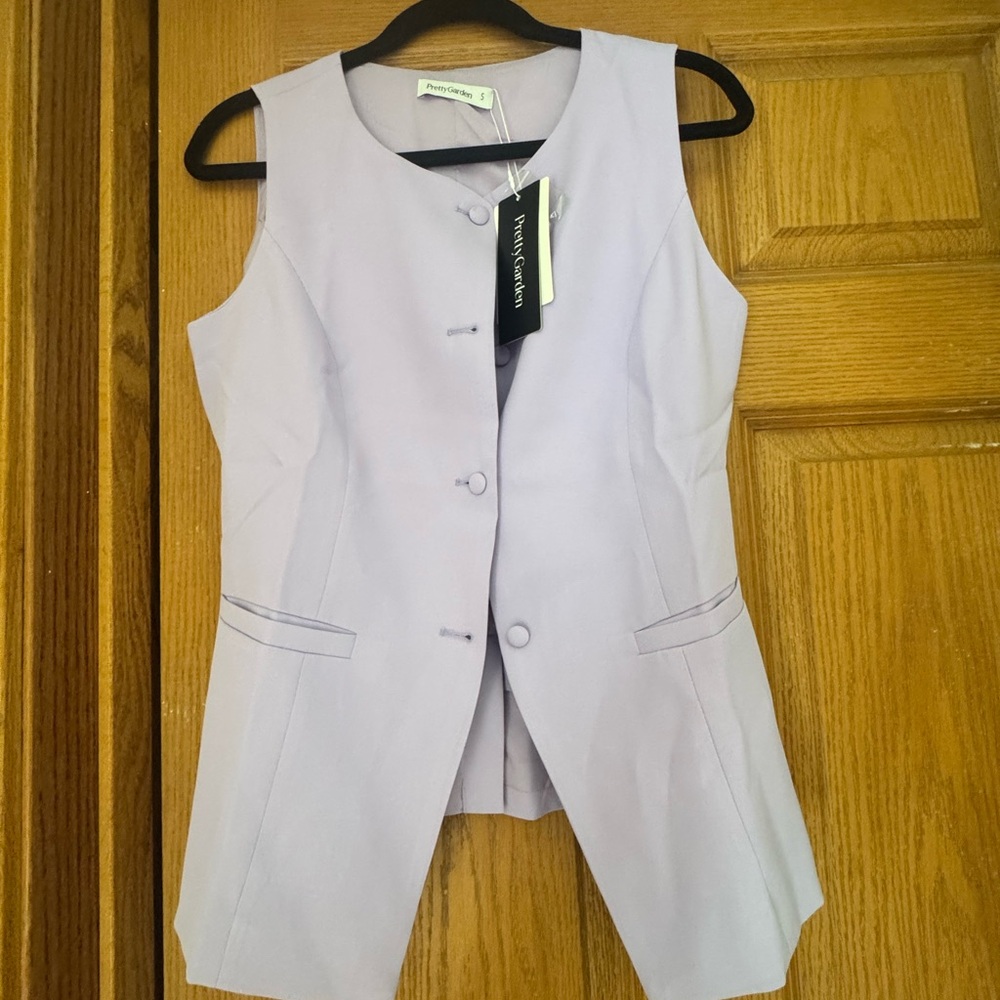 Pretty Garden Sleeveless Tailored Vest - Lilac